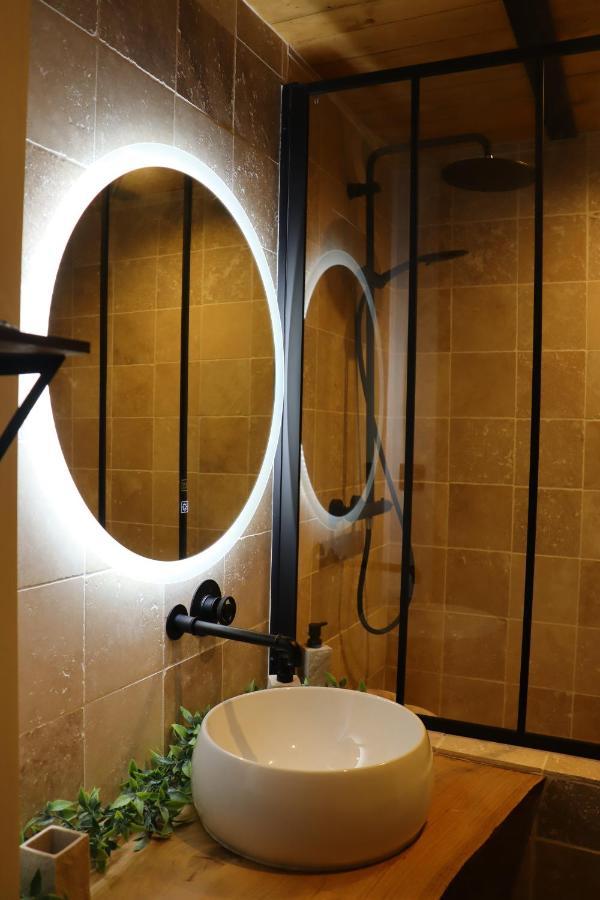Sous-terre Holiday home *